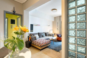 Olympic Mets Apartment